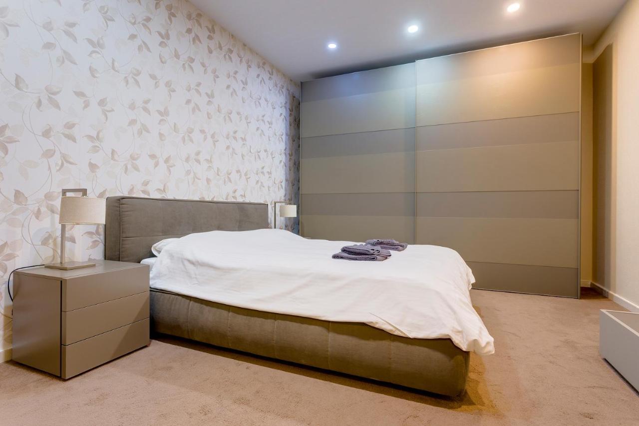 Luxury Apt W/ Side Seaviews And Pool, Top Location Sliema Exterior photo