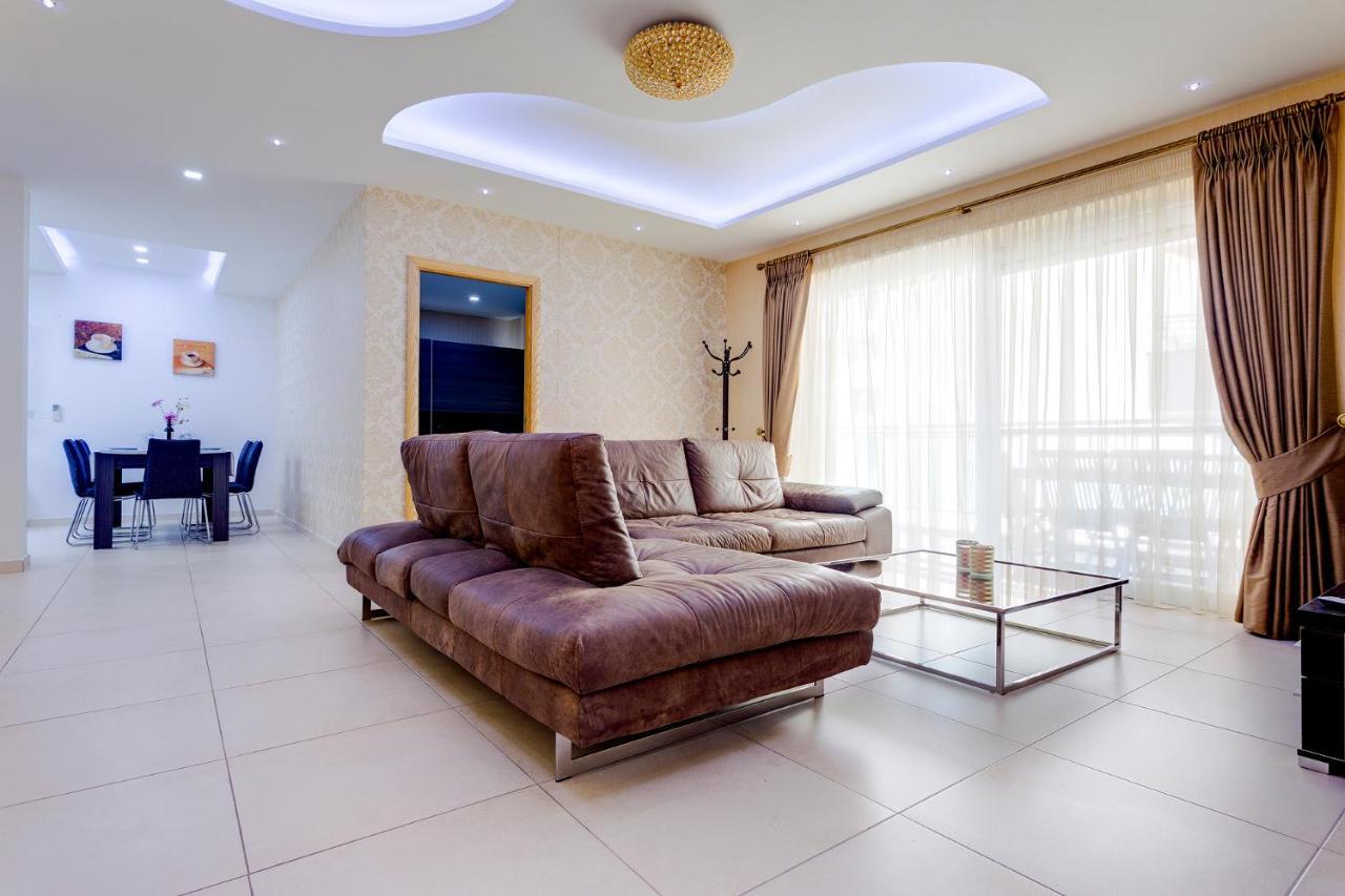 Luxury Apt W/ Side Seaviews And Pool, Top Location Sliema Exterior photo