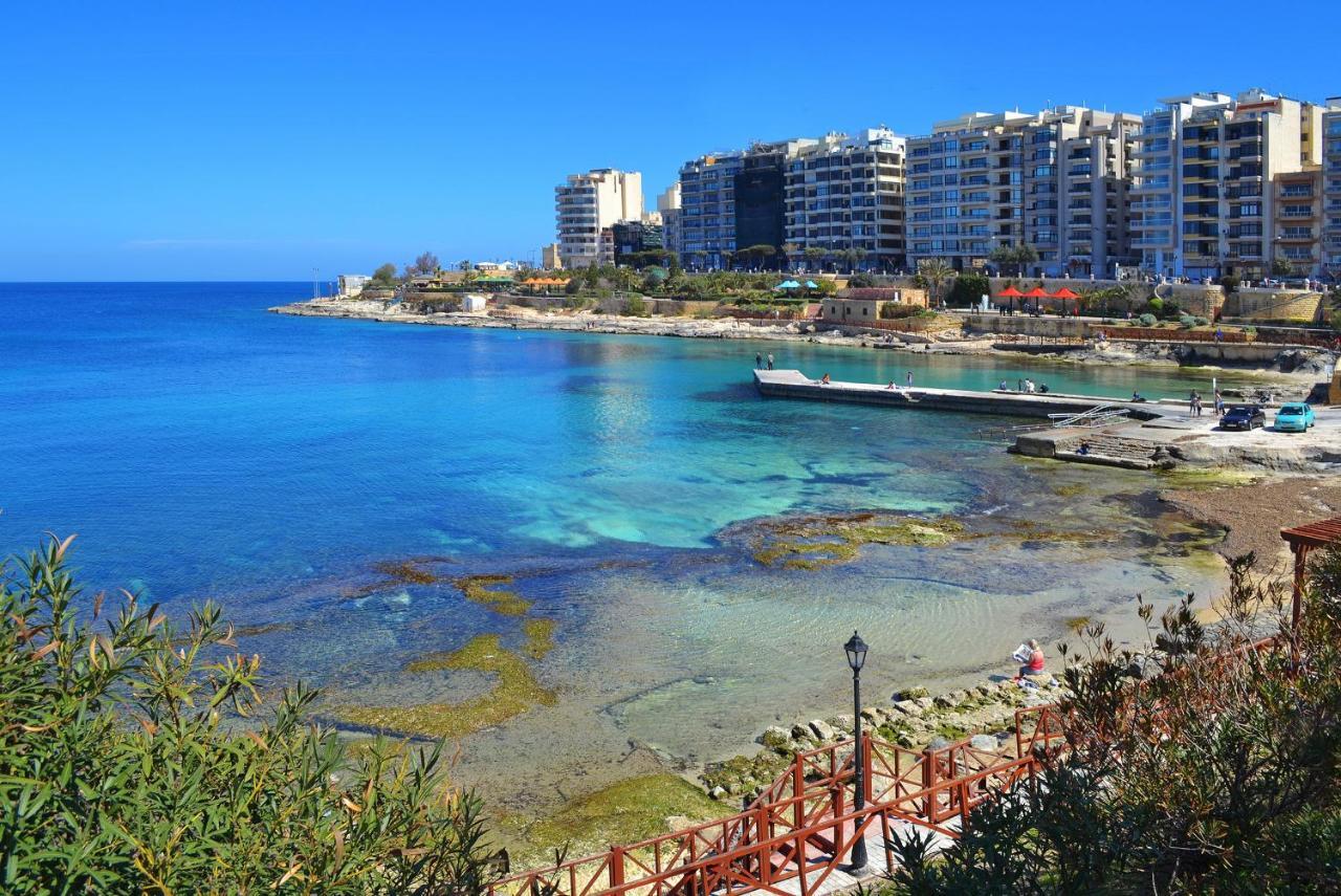 Luxury Apt W/ Side Seaviews And Pool, Top Location Sliema Exterior photo